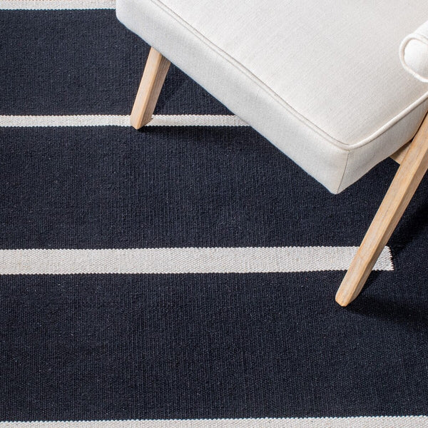 Safavieh Montauk 311 Hand Woven Cotton Contemporary Rug MTK311Z-26