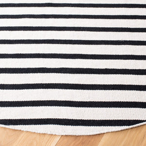 Safavieh Montauk 313 Hand Woven 100% Cotton Rug Ivory / Black 100% Cotton MTK313A-9