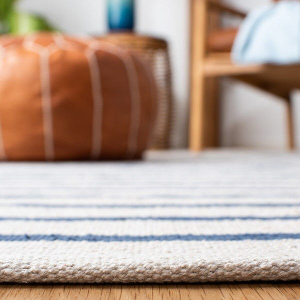 Safavieh Montauk 313 Hand Woven 100% Cotton Rug Ivory / Navy 100% Cotton MTK313M-9