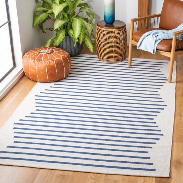 Safavieh Montauk 313 Hand Woven 100% Cotton Rug Ivory / Navy 100% Cotton MTK313M-9