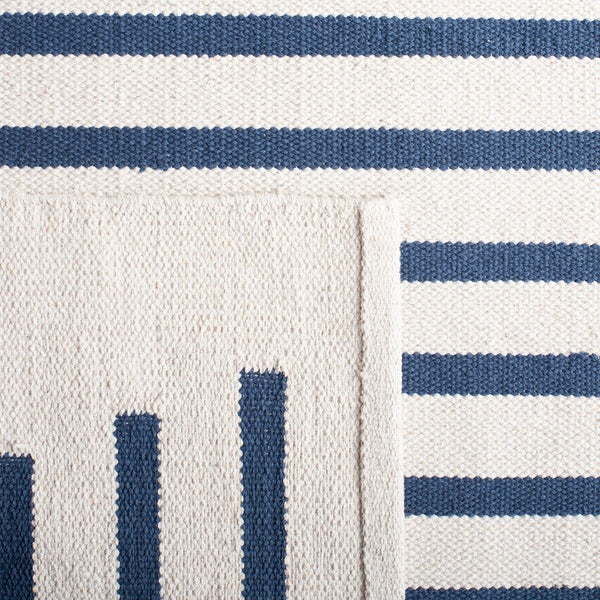 Safavieh Montauk 313 Hand Woven 100% Cotton Rug Ivory / Navy 100% Cotton MTK313M-9