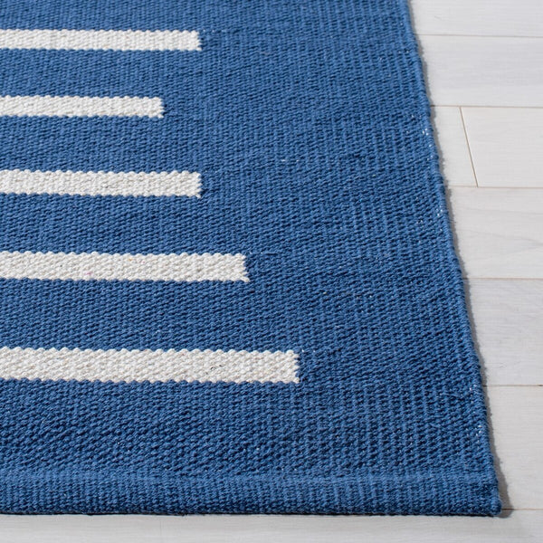 Safavieh Montauk 313 Hand Woven 100% Cotton Rug Navy / Ivory 100% Cotton MTK313N-9