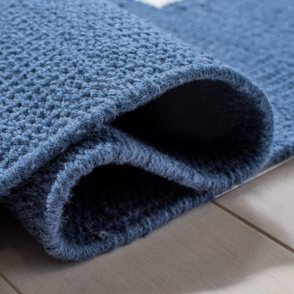 Safavieh Montauk 313 Hand Woven 100% Cotton Rug Navy / Ivory 100% Cotton MTK313N-9