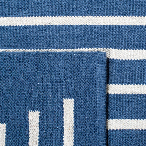 Safavieh Montauk 313 Hand Woven 100% Cotton Rug Navy / Ivory 100% Cotton MTK313N-9