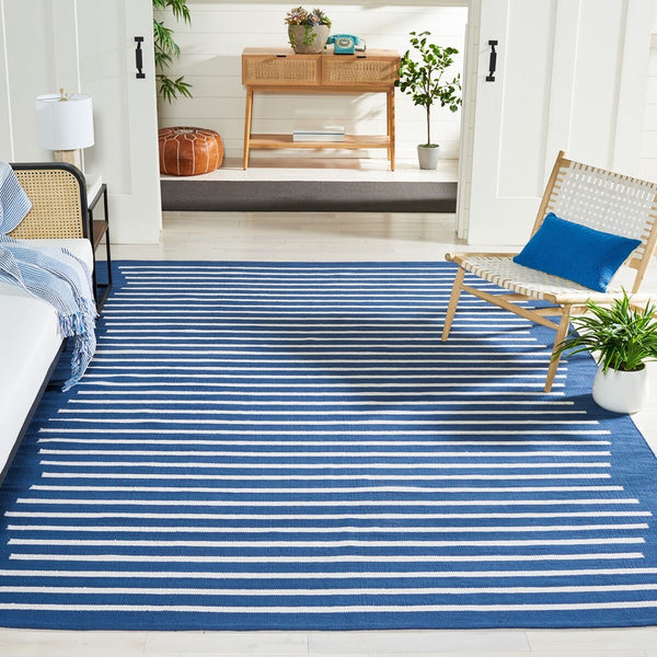 Safavieh Montauk 313 Hand Woven 100% Cotton Rug Navy / Ivory 100% Cotton MTK313N-9