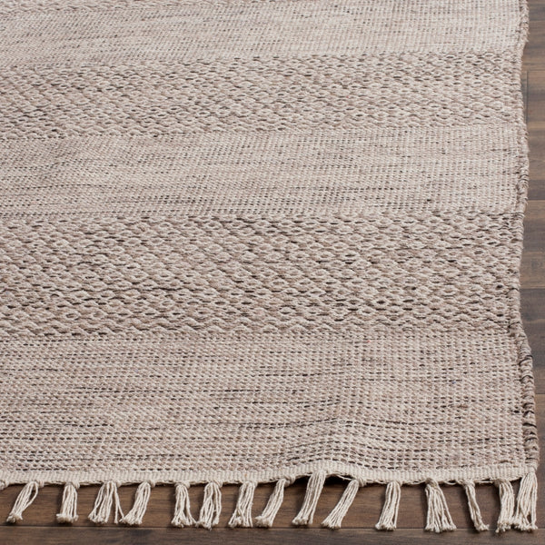 Safavieh Montauk MTK330 Hand Woven Rug