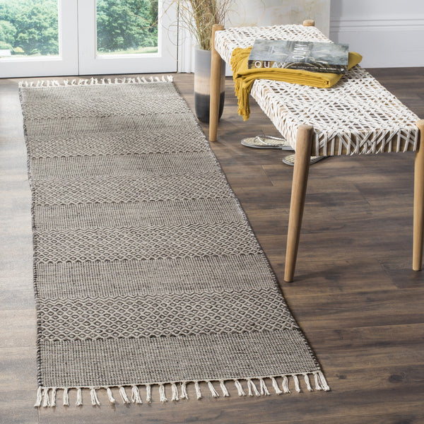 Safavieh Montauk MTK330 Hand Woven Rug