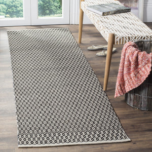 Safavieh Montauk 339 Hand Woven Cotton Rug MTK339D-4SQ