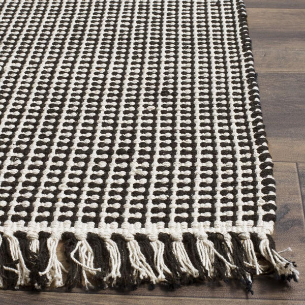 Safavieh Montauk MTK340 Rug