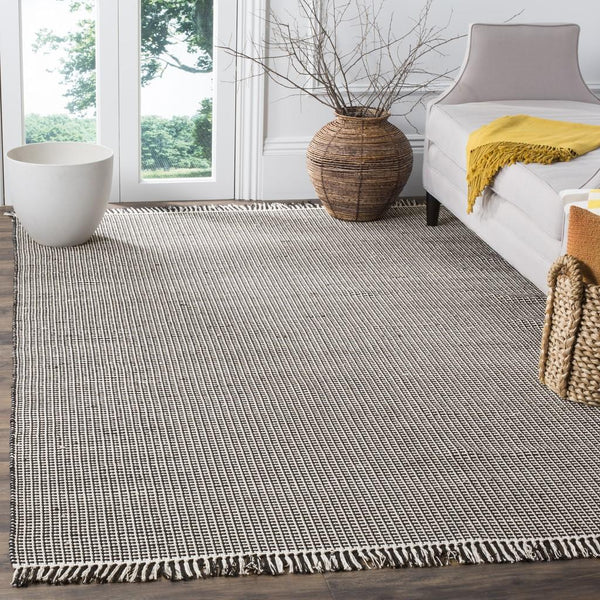 Safavieh Montauk MTK340 Rug