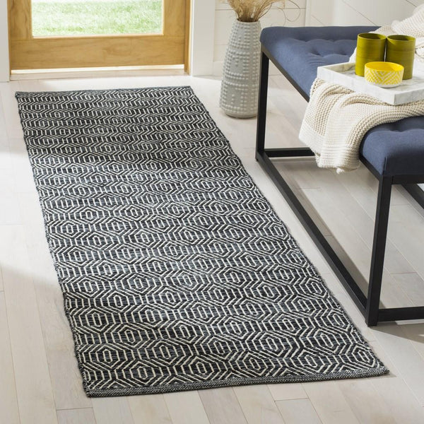 Safavieh Montauk MTK413 Rug