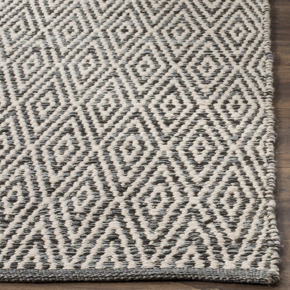 Safavieh Montauk 414 Hand Woven Cotton Rug MTK414A-4
