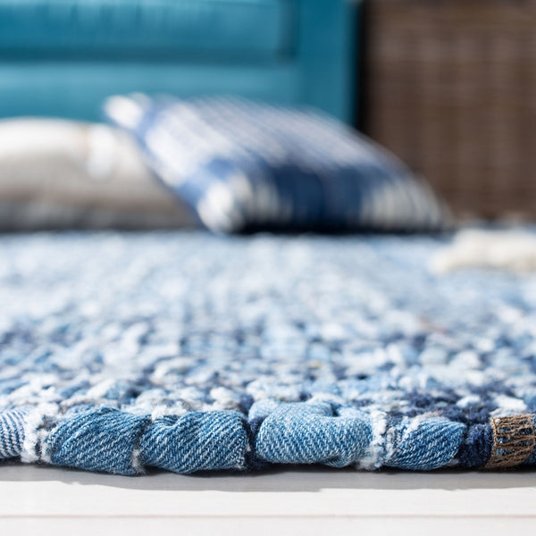 Safavieh Montauk 420 Hand Woven Cotton and Polyester Rug MTK420L-3