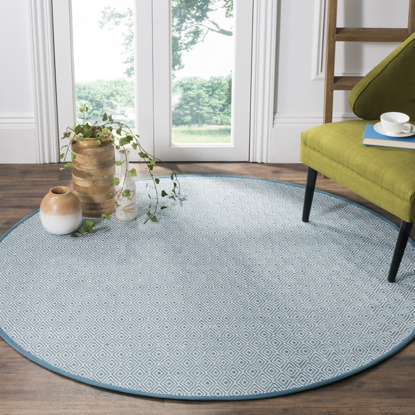 Safavieh Montauk MTK515 Rug