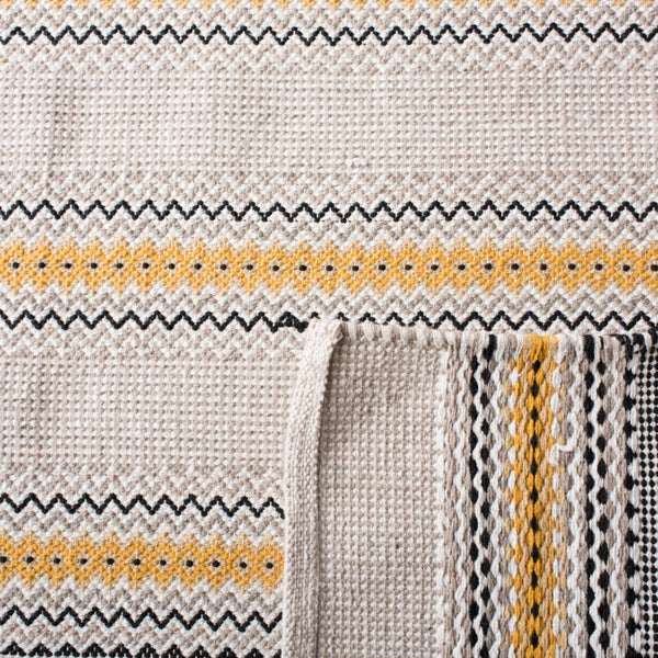 Safavieh Montauk MTK536 Hand Woven Rug