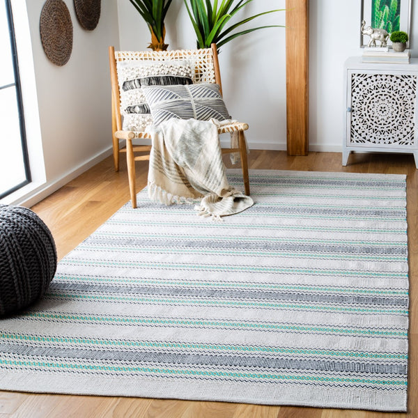 Safavieh Montauk MTK536 Hand Woven Rug