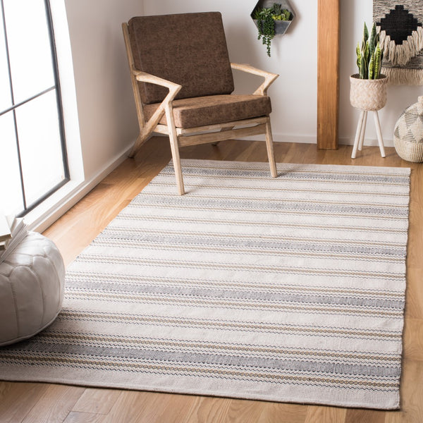 Safavieh Montauk MTK536 Hand Woven Rug