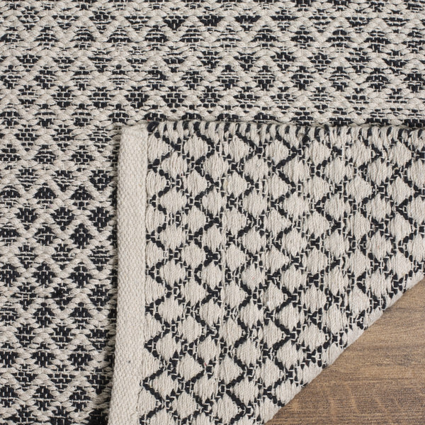 Montauk Hand Woven Cotton Pile Rug – Luxurious Texture, Artisan Craftsmanship from India