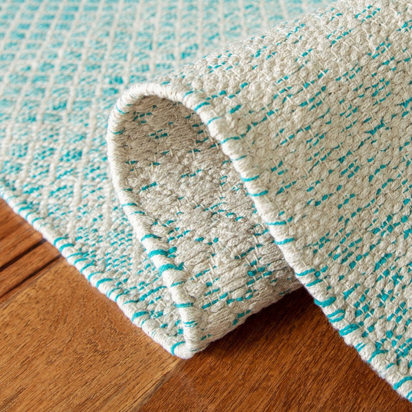 Montauk Hand Woven Cotton Pile Rug - Luxurious Thickness, Artisan Crafted for Modern Elegance