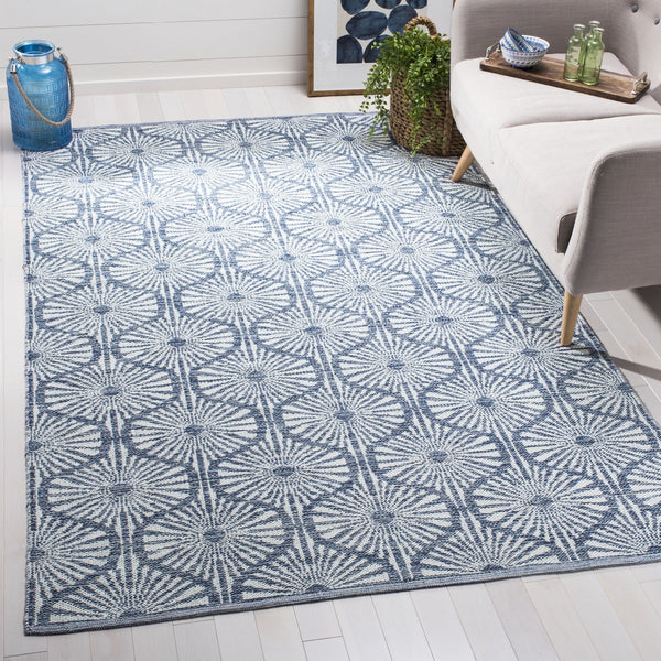 Safavieh Montauk 606 Hand Woven 90% Cotton and 10% Polyester Rug MTK606C-3