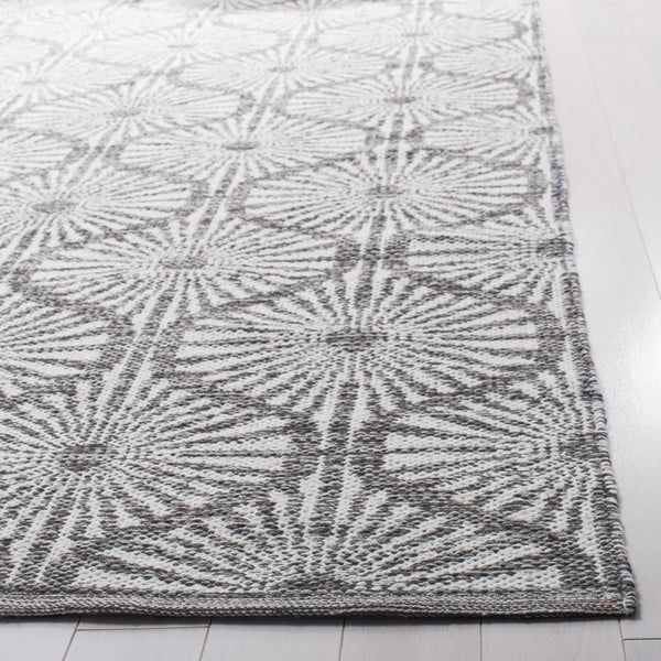 Safavieh Montauk 606 Hand Woven 90% Cotton and 10% Polyester Rug MTK606J-3
