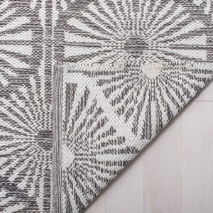 Safavieh Montauk 606 Hand Woven 90% Cotton and 10% Polyester Rug MTK606J-3