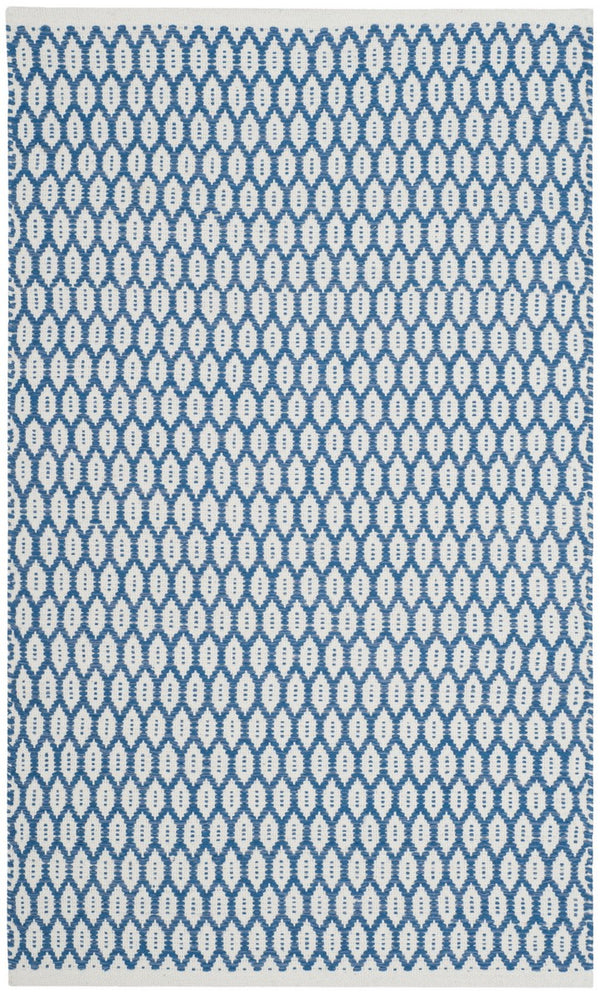 Montauk Hand Woven Cotton Rug - Luxurious Indian Craftsmanship for Elegant Home Decor and Comfort