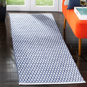 Montauk Hand Woven Cotton Rug - Luxurious Indian Craftsmanship for Elegant Home Decor and Comfort