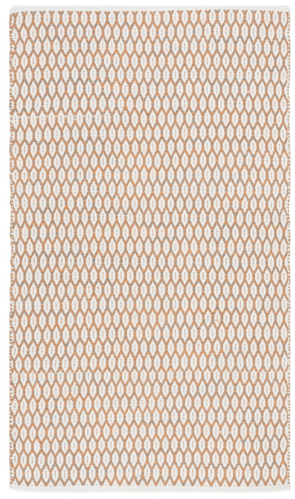 Montauk Hand Woven Cotton Rug - Luxurious Indian Craftsmanship for Elegant Home Decor and Comfort