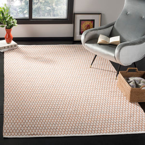 Montauk Hand Woven Cotton Rug - Luxurious Indian Craftsmanship for Elegant Home Decor and Comfort