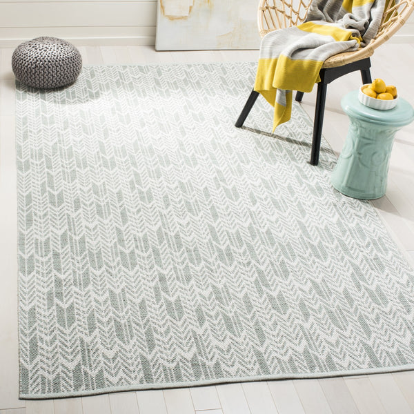 Safavieh Montauk 609 Hand Woven 90% Cotton and 10% Polyester Rug MTK609G-3