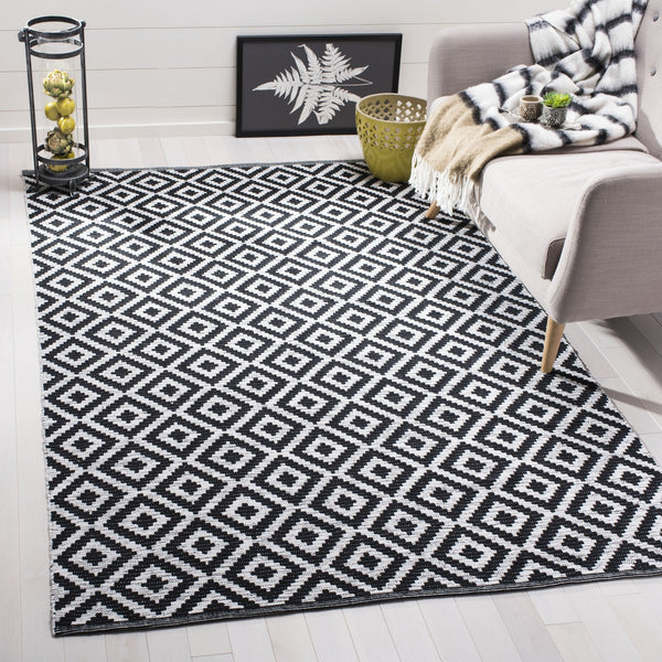 Safavieh Montauk MTK613 Rug