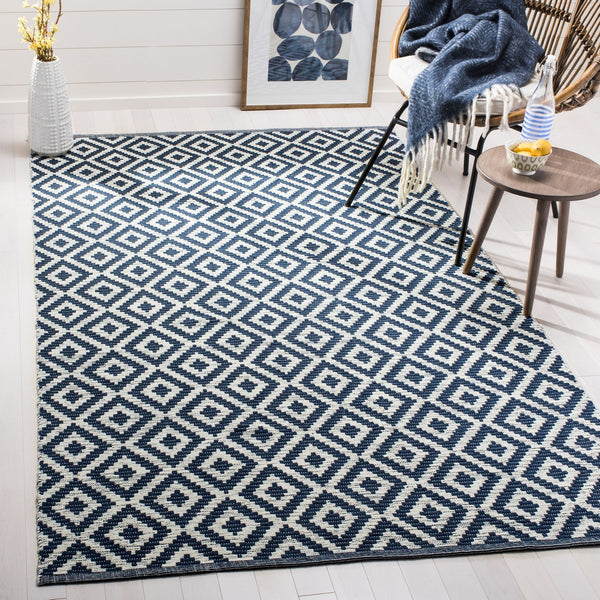Safavieh Montauk MTK613 Rug