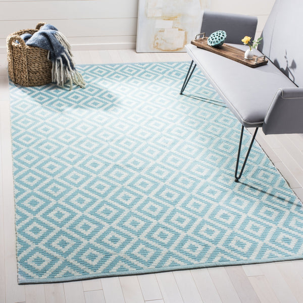 Safavieh Montauk 613 Hand Woven Cotton Rug MTK613L-3