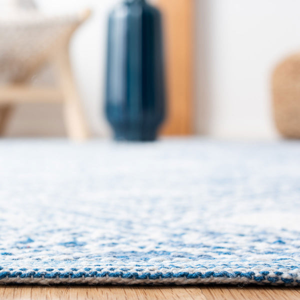 Safavieh Montauk 614 Hand Woven 90% Cotton and 10% Polyester Rug MTK614B-3