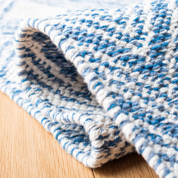 Safavieh Montauk 614 Hand Woven 90% Cotton and 10% Polyester Rug MTK614B-3