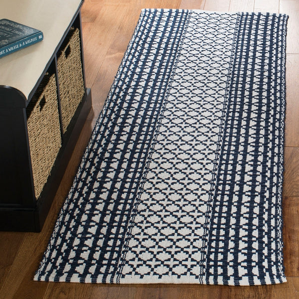 Safavieh Montauk 617 Hand Woven Cotton Rug MTK617N-3