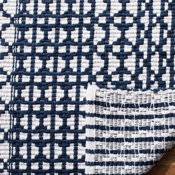 Safavieh Montauk 617 Hand Woven Cotton Rug MTK617N-3