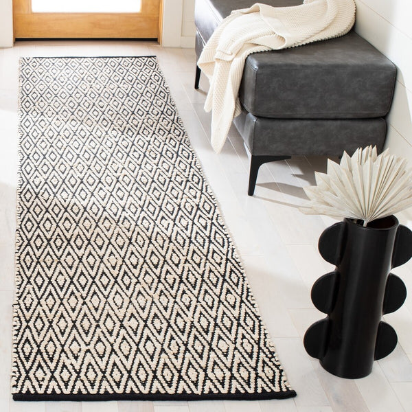 Montauk Hand Woven Rug in Durable Polyester and Cotton for a Cozy, Stylish Home Décor Upgrade