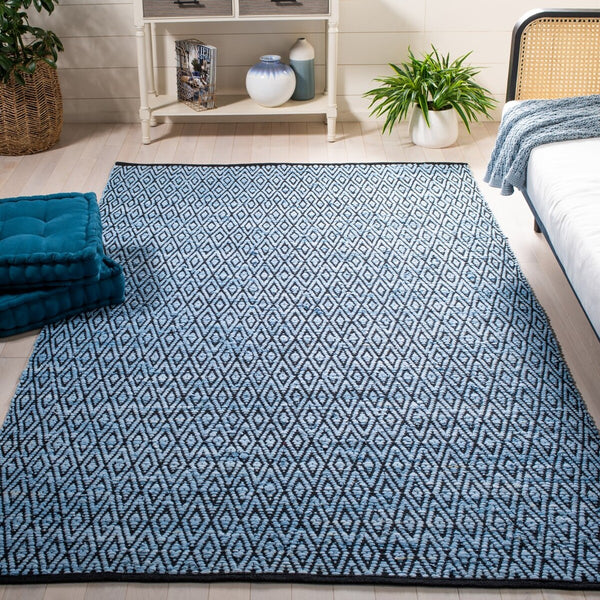 Montauk Hand Woven Polyester and Cotton Pile Rug - Elegant Design for Cozy Home Interiors