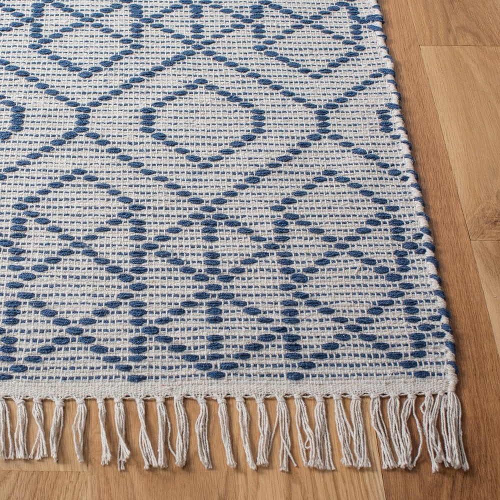 Safavieh Montauk 652 Hand Loomed Cotton Bohemian Rug MTK652N-8