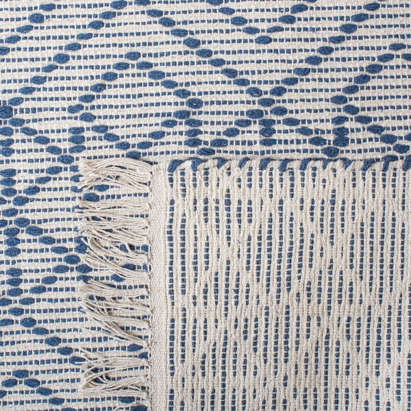 Safavieh Montauk 652 Hand Loomed Cotton Bohemian Rug MTK652N-8
