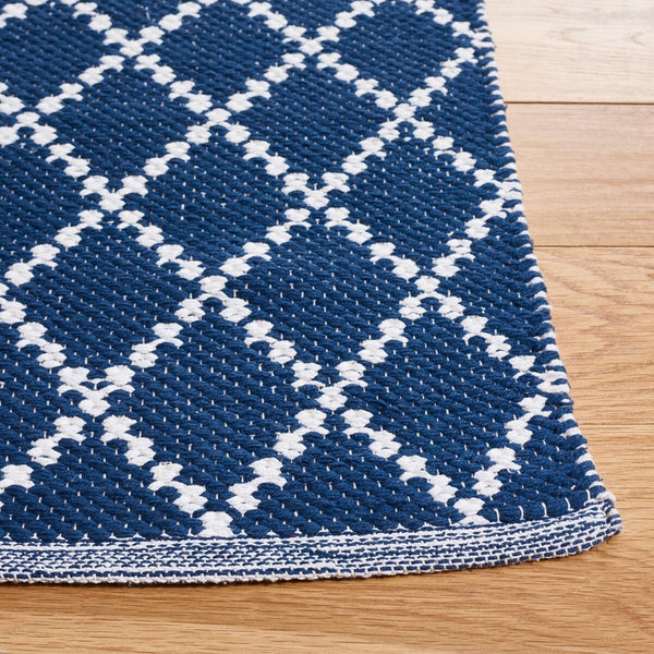 Safavieh Montauk 706 Flat Weave Cotton Bohemian Rug MTK706N-8