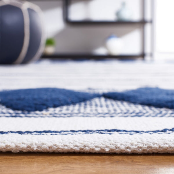 Safavieh Montauk 708 Flat Weave Cotton Bohemian Rug MTK708N-8