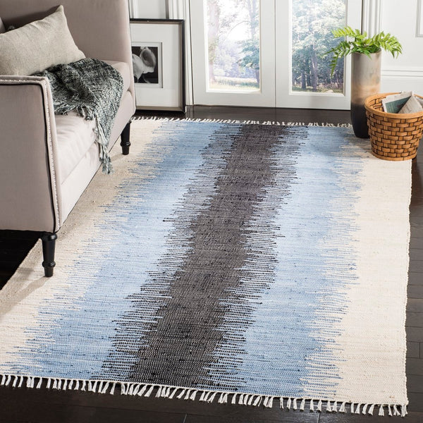 Safavieh Montauk MTK710 Rug