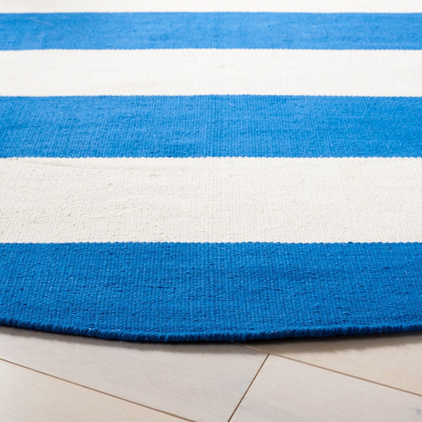 Safavieh Montauk 712 Hand Woven Cotton Rug MTK712C-8SQ