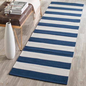 Safavieh Montauk 712 Hand Woven Cotton Rug MTK712H-9SQ