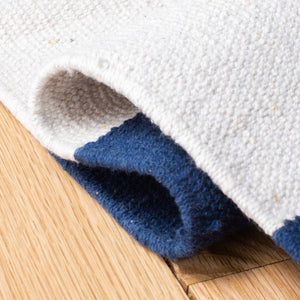 Safavieh Montauk 712 Hand Woven Cotton Rug MTK712H-9SQ