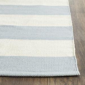 Safavieh Montauk 712 Hand Woven Cotton Rug MTK712K-8SQ