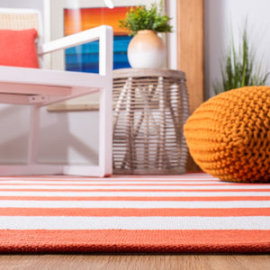 Safavieh Montauk 712 Hand Woven Cotton Rug MTK712L-4